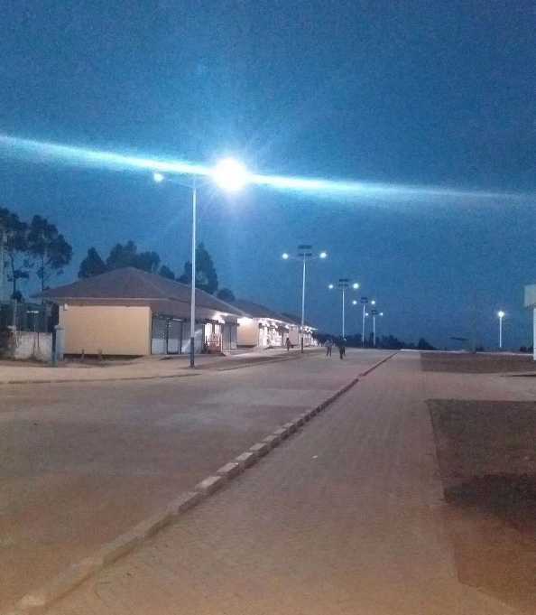 垫江县非洲科特迪瓦太阳能路灯工程
